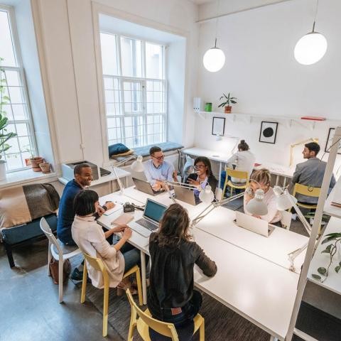 UnityAv's tweet photo. Businesses have begun to push forward on their employees bringing their own device into work making work more accessible...any place, any time 💻

But what are some other benefits of companies adopting BYOD? Click below to find out
👉 https://t.co/vlxRgLT8R3

#BYOD #BYODbenefits https://t.co/rdDaoEIbEh