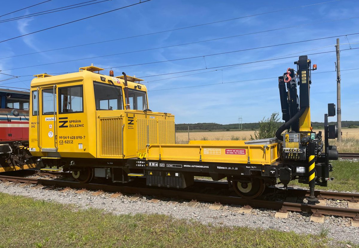 Dne 18. 7. 2022 dorazilo do ZC VUZ Velim speciální vozidlo MUV 75, zákazníka <a href="/CZ_LOKO/">CZ LOKO</a>. 
#ProverenoCasem #CZLOKO #SpravaZeleznic