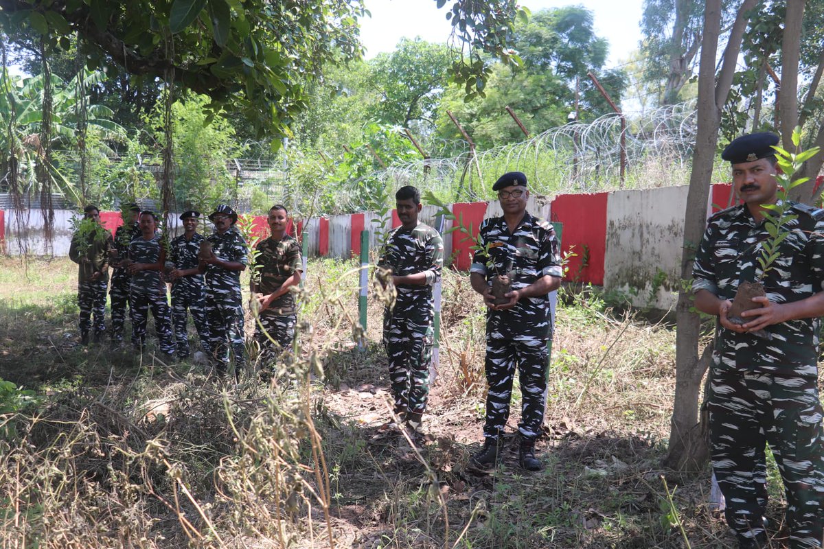 160Bn under the initiative of Sh.K.D.Joshi, Comdt conducted tree plantation drive under the Azadi ka Amrit Mahoutsav. Officers and personnel of 160Bn alongwith locals participated enthusiastically in the drive <a href="/crpfindia/">🇮🇳CRPF🇮🇳</a> <a href="/WSCRPF2016/">WESTERN SECTOR CRPF</a> <a href="/randeep33073900/">Randeep Datta</a> <a href="/jammusector/">jammu sector crpf</a>