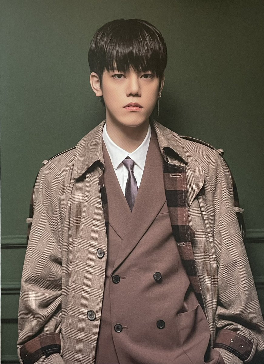 1994August21's tweet photo. So damn perfect! 
#훈 #ChaHun #NFlying #엔플라잉 #차훈 #CatHun #チャフン #고먐미 @NFlyingofficial https://t.co/puUxJovFPY