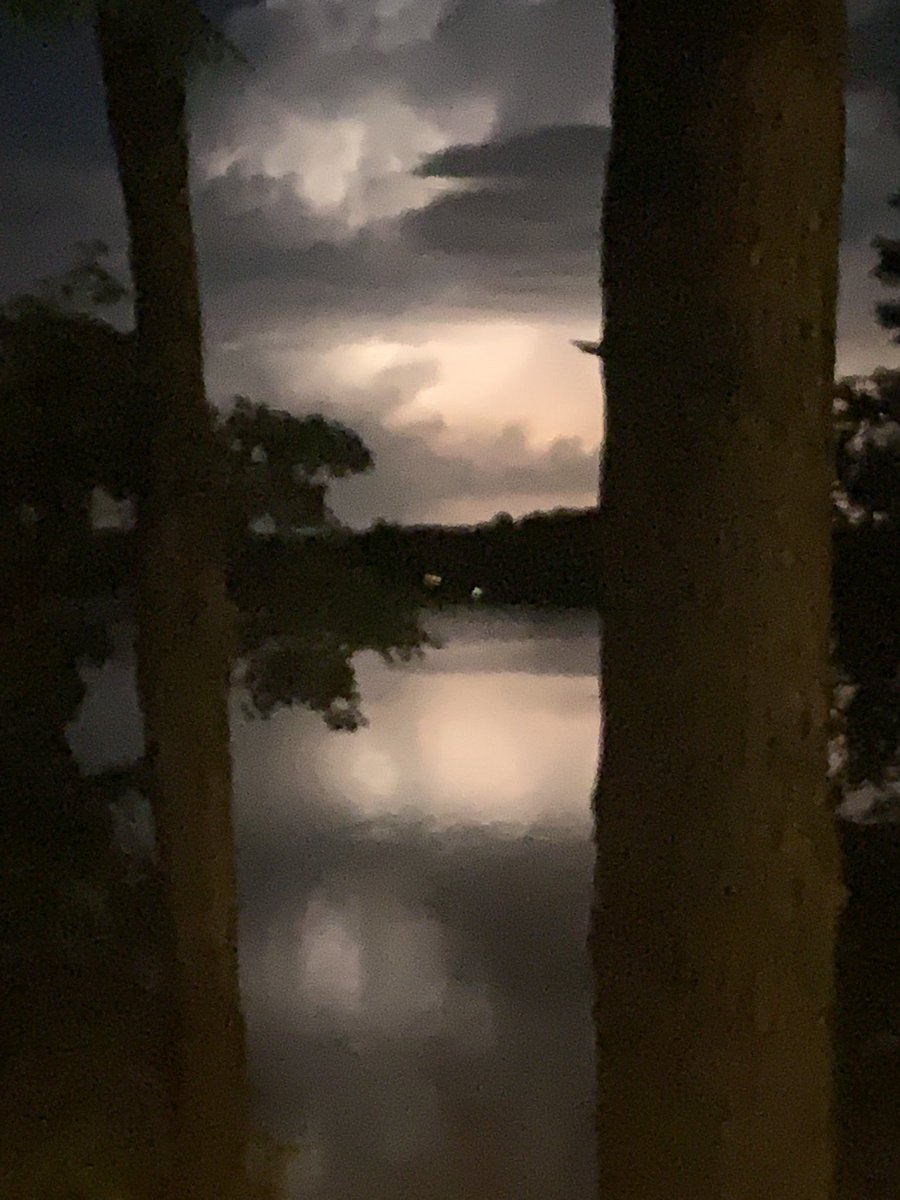MrDolan14's tweet photo. At the night show,,,,, anything can happen at the night show ⚡️ #UpperPeninsula #JustNow #WildUP @NWS @Skilling https://t.co/JUHjCJzQZ6