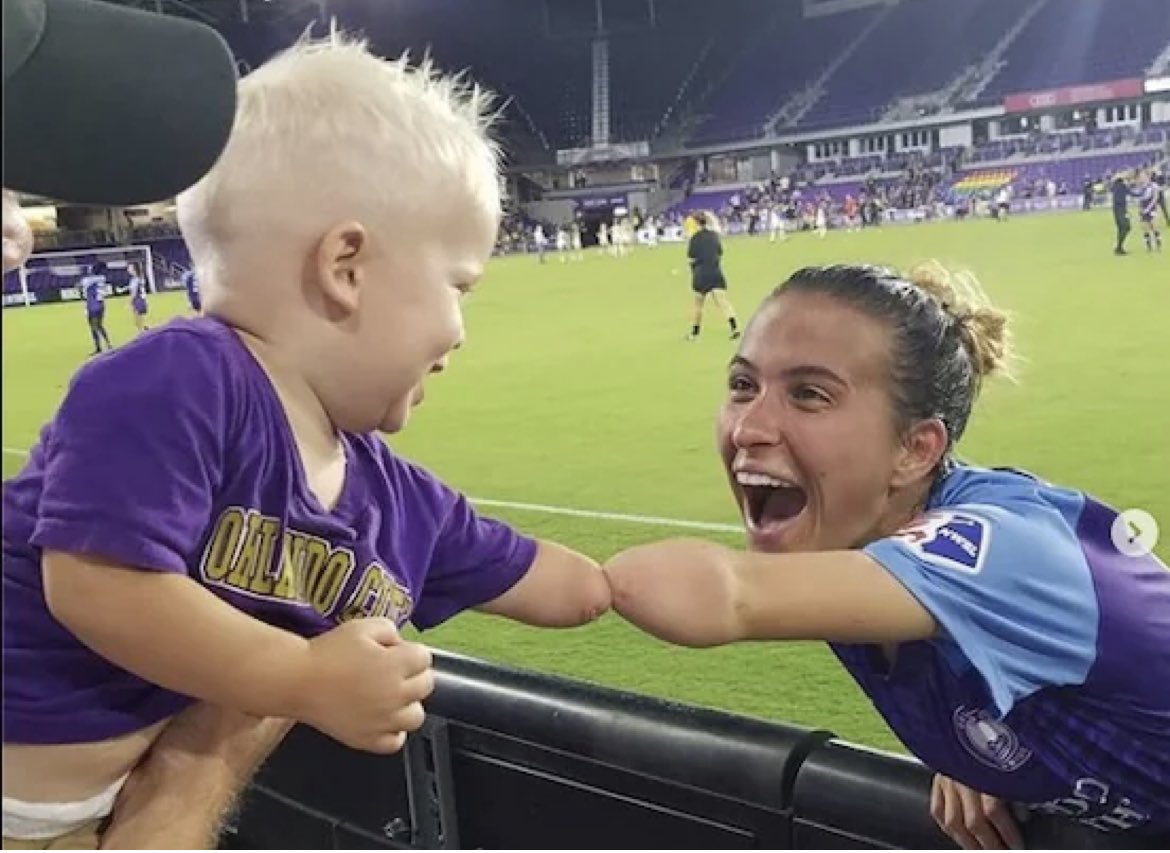 jfarooqpak's tweet photo. DONT EVER LET ANYONE TURN YOUR SKY INTO A CEILING. (Beautiful words from Carson Pickett’s father to her). Today she helped her National Soccer Team win by 2 goals.
#limbdifference #soccer #womenssoccer #CarsonPickett #USsoccer https://t.co/nuEiSGCirM