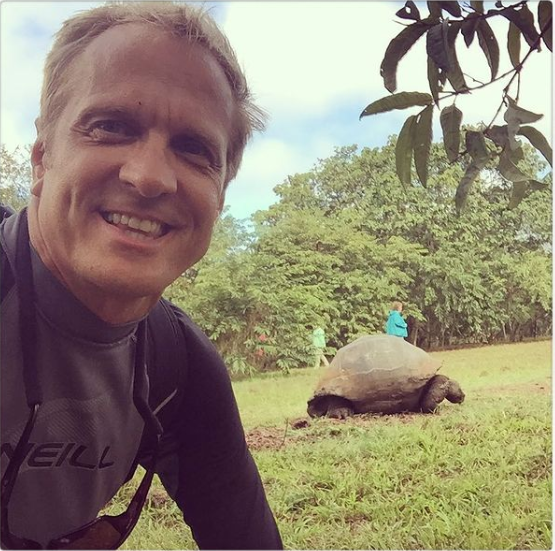 80marconieto's tweet photo. #RipHoward @BetterCallSaul #HowardsMemorial #BCS https://t.co/A78FnJwPAI