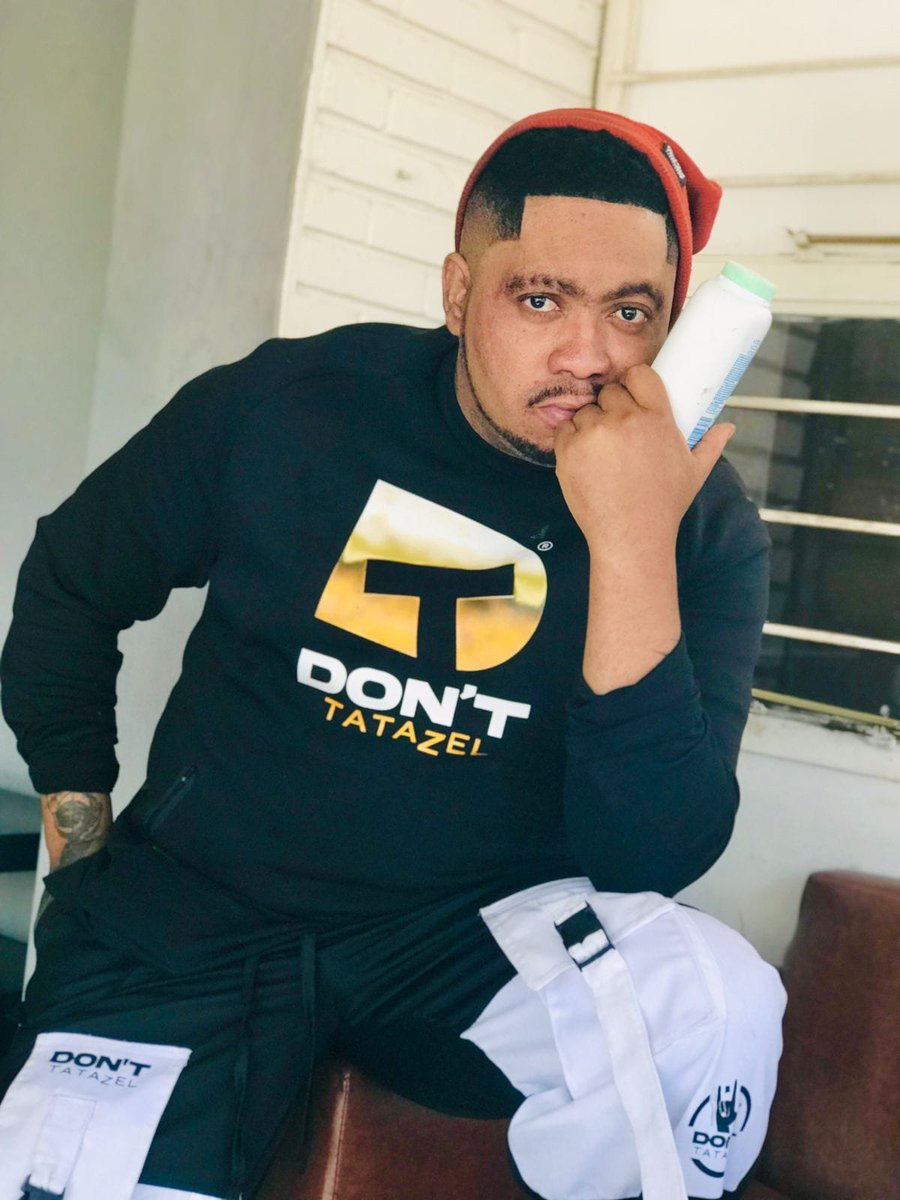 _Mompati's tweet photo. We Don't Tatazel Sila🤟#podcastandchillwithmacg #AndileMpisane #CIConPodcastAndChill #FourthofJuly #metrocon2022 #MetroNorth @VinnyDaVinci @DJTira @adiradify96 @mafusonwa @Mapaputsi_Orig @MacGUnleashed @reece_youngking @HamiltonAnthony @antoniobanderas @mthoko_gu https://t.co/xUZQsRlQue
