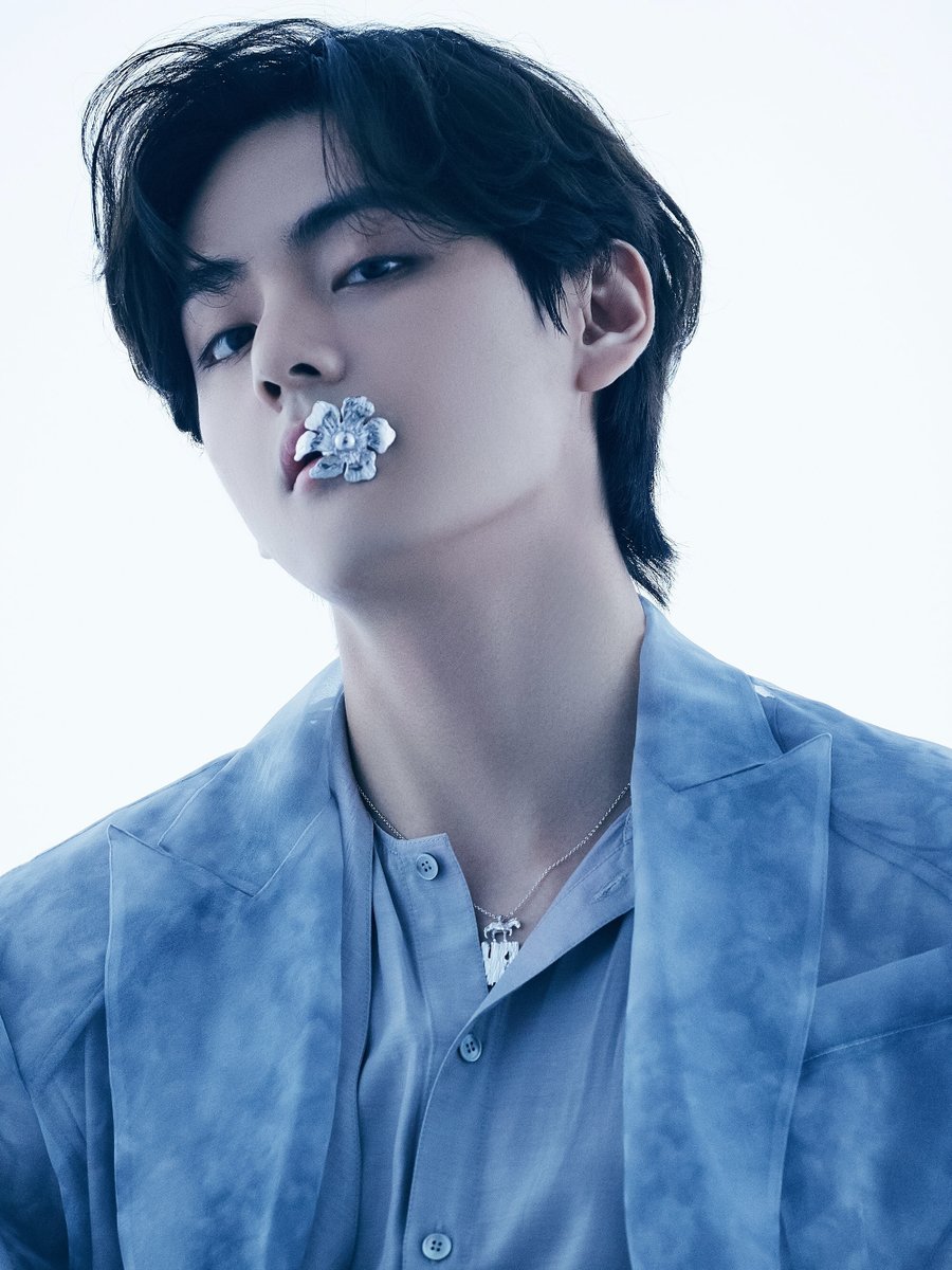 BTSV_TH's tweet photo. สวัสดีค่ะ ทางเราได้ตัดสินใจเปิดบ้าน BTS V Thailand อย่างเป็นทางการ โดยจะอัปเดตข่าวสาร ข้อมูล แปลงานต่างๆ เราจะพยายามกันอย่างเต็มที่เพื่อสนับสนุนในทุกก้าวการเติบโตของวีหรือคิมแทฮยอง BTS ทั้งในผลงานเดี่ยวและผลงานวงจากนี้ต่อไปในอนาคต

ฝากทุกคนติดตามกันด้วยนะคะ 🙏

#BTSV #KIMTAEHYUNG https://t.co/7rrDMc6nB0