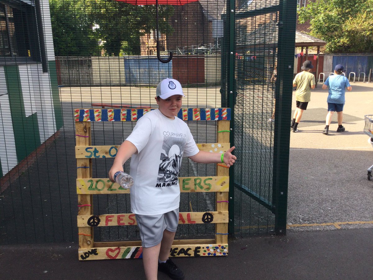 StOswaldsPriLiv's tweet photo. Y6 Leavers Festival - let the fun begin! https://t.co/aX0xq6vKCh