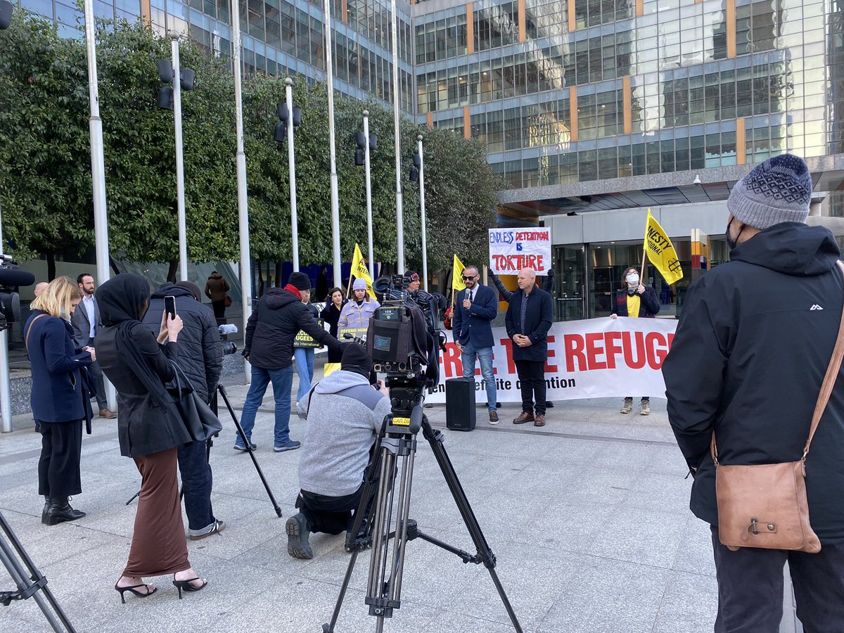 We are the federal court today and tomorrow supporting Moz’s fight for justice. No authority/government should imprison refugees and people seeking asylum unlawfully in the hotel detention centres @amnestyOz