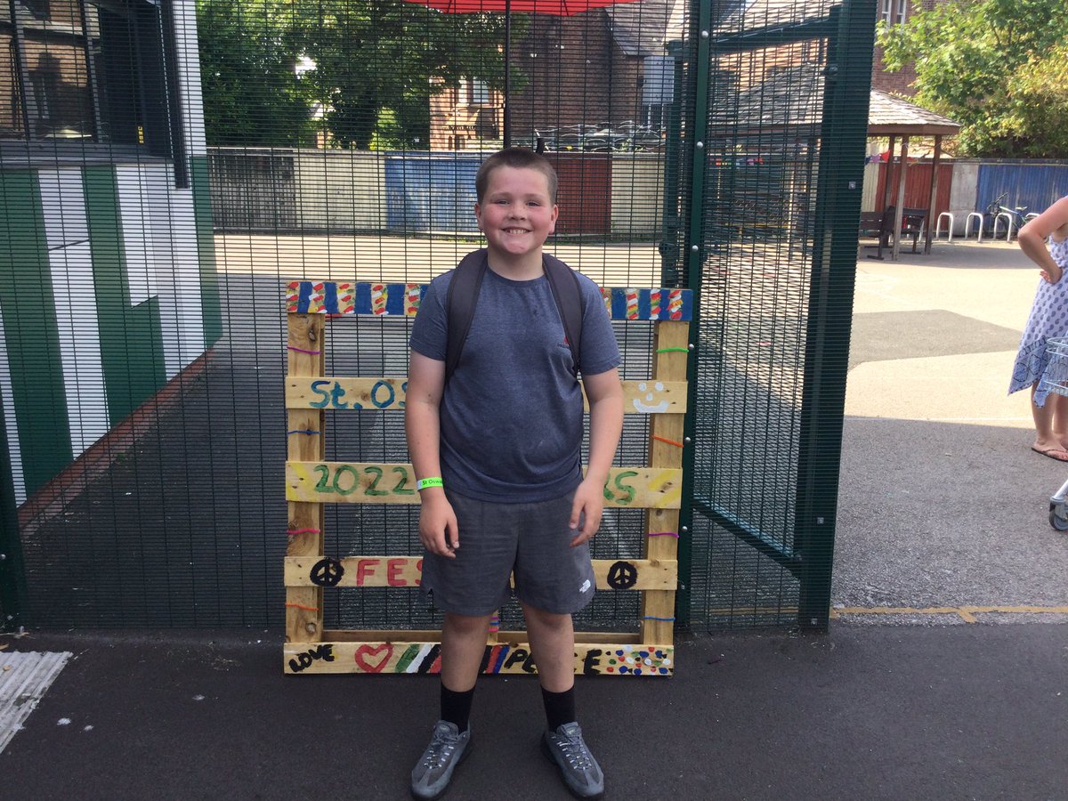 StOswaldsPriLiv's tweet photo. Y6 Leavers Festival - let the fun begin! https://t.co/x0sQh50303