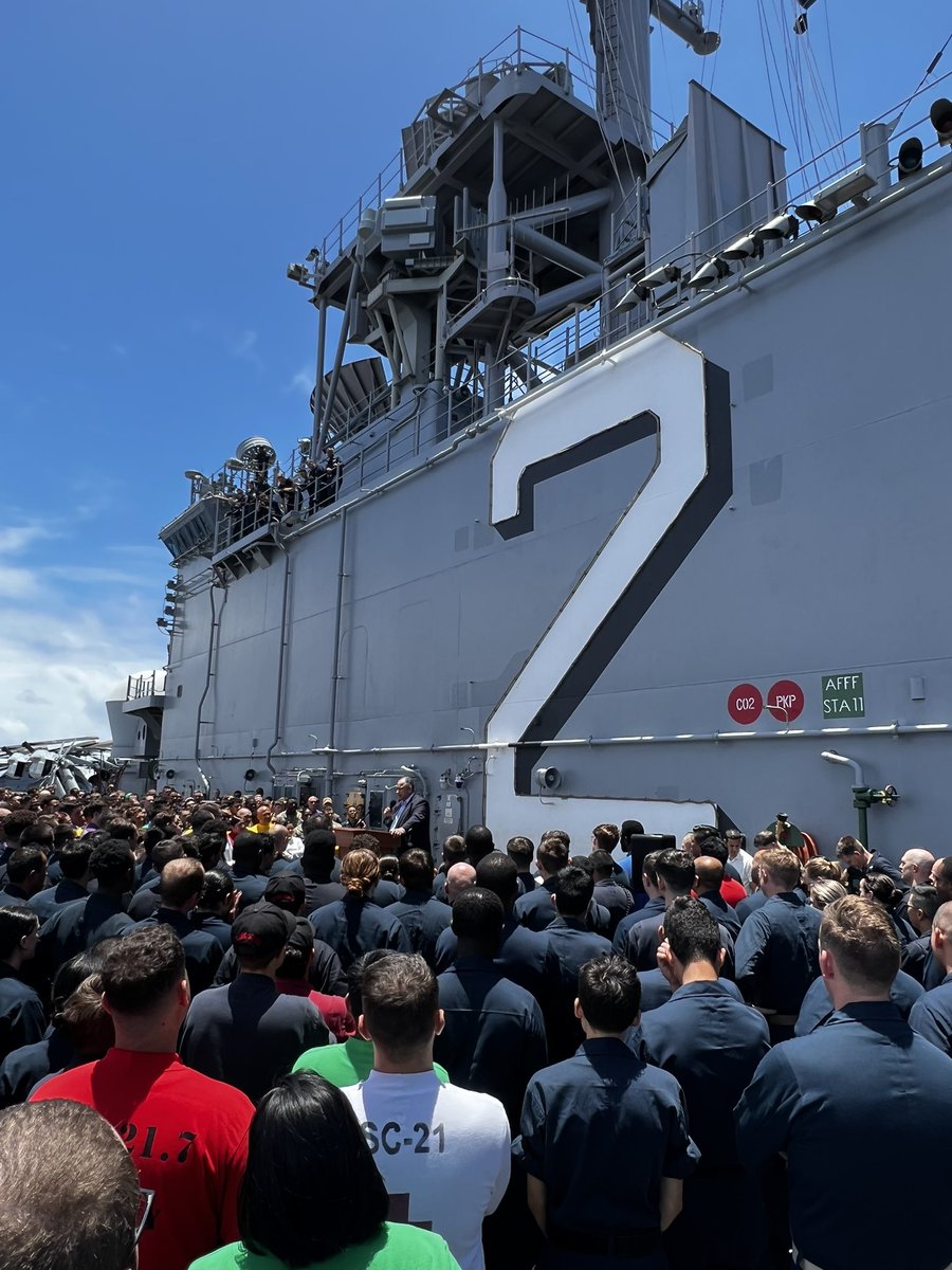 It was a great day to be at sea!!! Following my visit to the ROKS Marado, I went aboard the mighty @USSEssex_LHD2 and met more #Sailors, #Marines, #Soldiers, & international allies and partners participating in #RIMPAC2022. #CapableAdaptivePartners