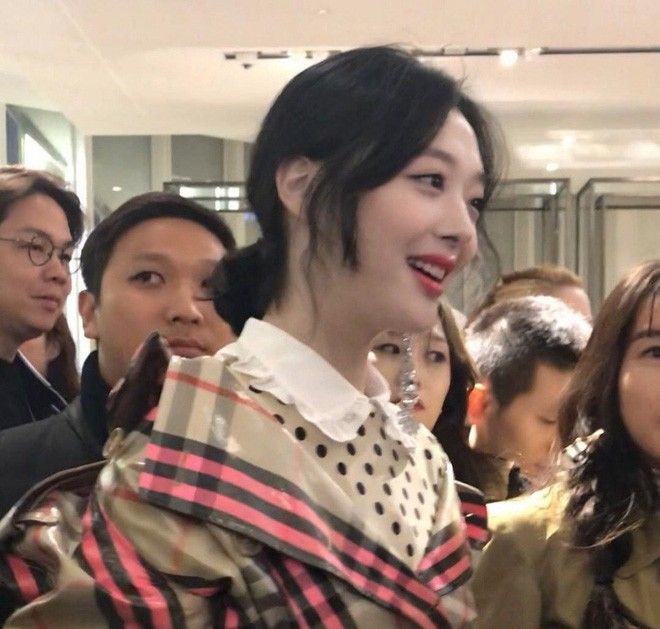 she's even prettier irl