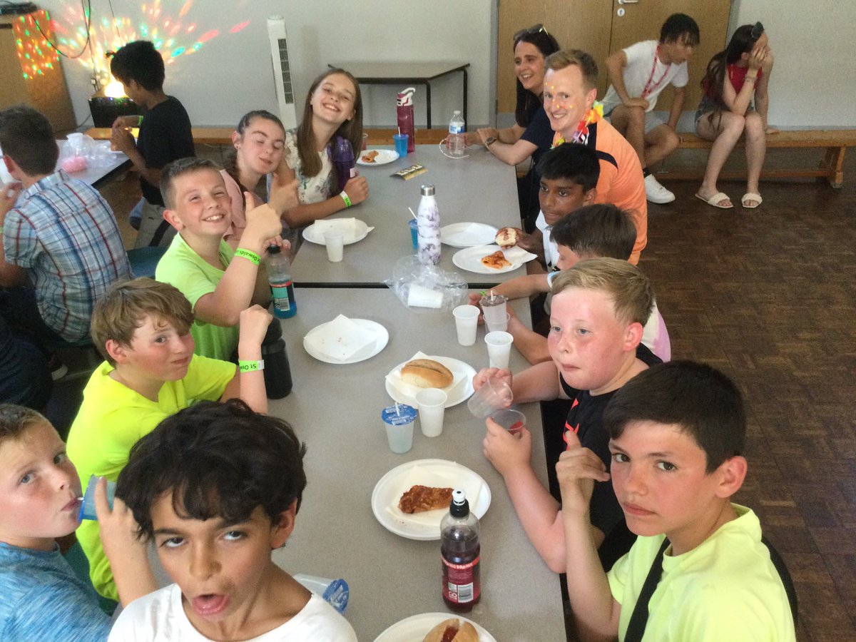 StOswaldsPriLiv's tweet photo. No party would be complete without lots of food and sweets! @StOsYear6 https://t.co/HhZj5SFVRZ
