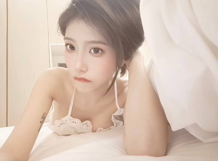 想被后入想喷水水呀