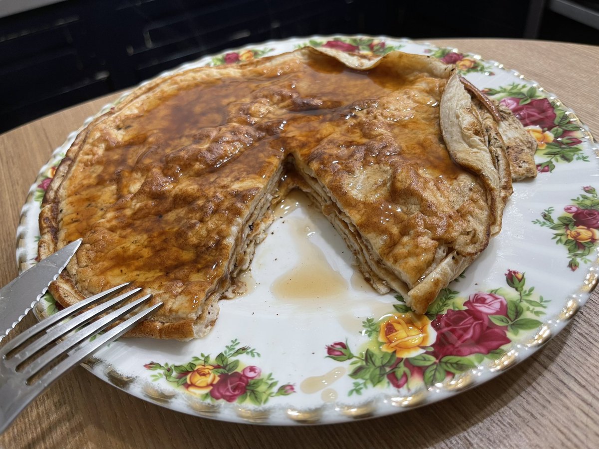 DJZibaZ's tweet photo. Trying @GregDoucetteFP’s NuPasta Chicken StirFry (only 265 calories) #ICookedThis &amp; French Toast Pancakes #CarlosCookedThis because #CJPerez loves #ChefGreg! https://t.co/tfqOpiSOdq
