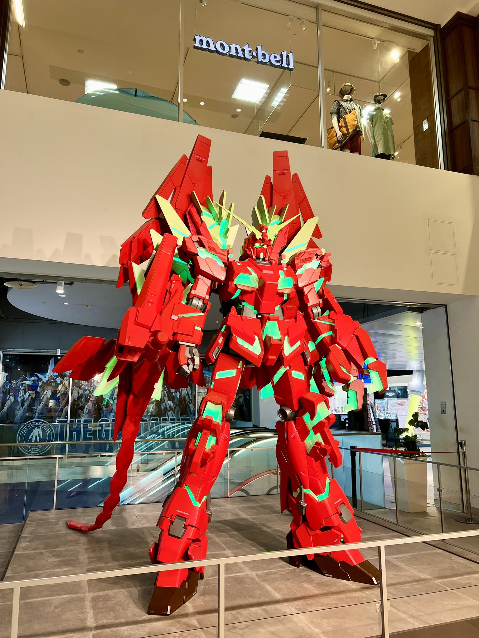 HG ガンダムベース福岡限定 シナンジュ ユニコーンガンダム Ver.GSF Amazon | 【HG】 1/144 ベース福岡限定 シナンジュ Ver.GSF 機動