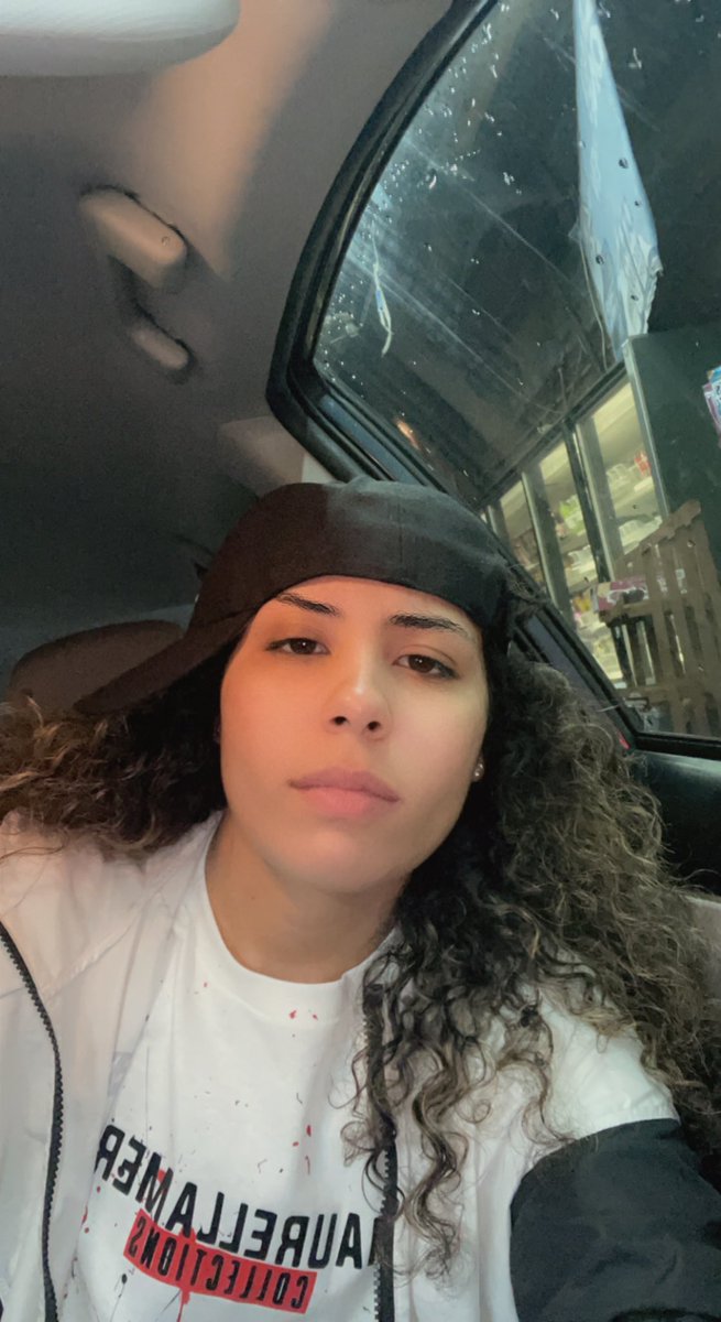 Nicollette🏳️‍🌈 tweet media