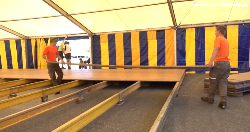 Die Aufbauarbeiten für das Bundeslager #BULA sind in vollem Gange. 60-80 Angehörige des #Zivilschutzes sind am Aufbau beteiligt. Anschliessend wird eine noch grössere Anzahl Zivilschutzleistender den Lagerbetrieb unterstützen. Zum Medienbericht: bit.ly/3cp4qzx
<a href="/PCiVS/">Protection civile VS</a>