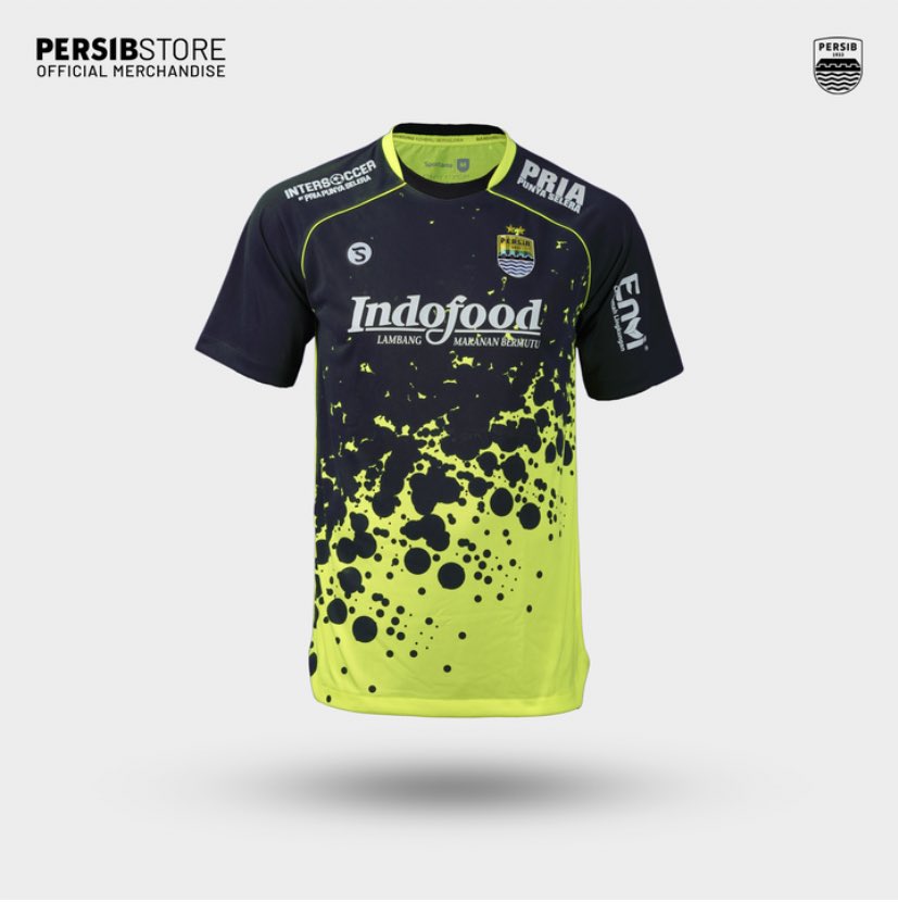 Persib_world's tweet photo. Persib has launched its first, second, and alternate kits for the upcoming season. 
Prices are increasing 10% compared to the previous season, but only one big brand now in front. https://t.co/tKhMlYsx83