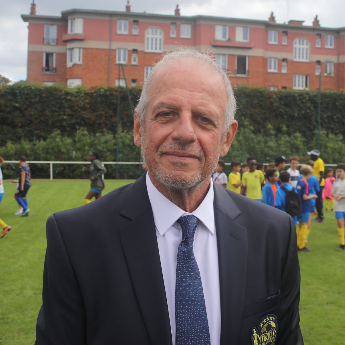 Jacques Vendroux (@jacquesvendroux) on Twitter photo Alain le Magnifique, mon cousin adoré dont je suis si fier. Membre <a href="/VarietesCF/">Variétés C.F.</a> depuis juin 73 Un latéral droit de légende. Gérard Janvion, s'en est d'ailleurs bcp inspiré <a href="/martignac_de/">de martignac alain</a> <a href="/DeMartignac/">dimitri de martignac</a> <a href="/NatafRobert/">Robert Nataf</a> <a href="/dominicgrimault/">Dominique Grimault</a> <a href="/onteniente_f/">Fabien Onteniente ✨✨</a> <a href="/VarietesCF/">Variétés C.F.</a> Alain le Magnifique, mon cousin adoré dont je suis si fier. Membre <a href="/VarietesCF/">Variétés C.F.</a> depuis juin 73 Un latéral droit de légende. Gérard Janvion, s'en est d'ailleurs bcp inspiré <a href="/martignac_de/">de martignac alain</a> <a href="/DeMartignac/">dimitri de martignac</a> <a href="/NatafRobert/">Robert Nataf</a> <a href="/dominicgrimault/">Dominique Grimault</a> <a href="/onteniente_f/">Fabien Onteniente ✨✨</a> <a href="/VarietesCF/">Variétés C.F.</a>
