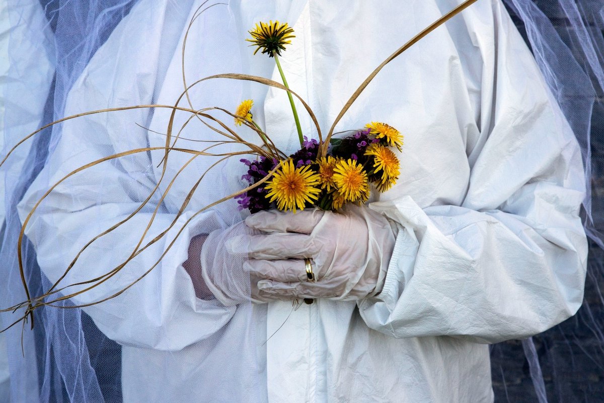 good morning guys :) May your day be as beautiful as these flowers 🌺
<a href="/1of1xtz/">❤️‍🔥 1/1 on Tezos - A Showcase of Rare Art</a>
#1of1
#tezosflower
<a href="/TezosFoundation/">Tezos Foundation</a>
 objkt.com/collection/KT1…