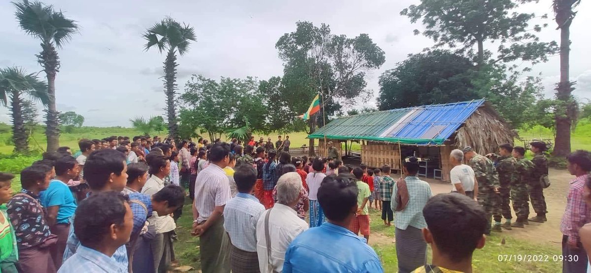 TTFR__Myanmar's tweet photo. Pro-Democracy youths ,students and parents from Khin Oo,Sagaing Division 
paid tribute  to the Martyrs including General Aung San who sacrificed their lives in protecting the country on this 75th Martyr’s Day.  
#HonorTheFallenHeroes #July19Coup #WhatsHappeningInMyanmar https://t.co/DWMsqg6r1D