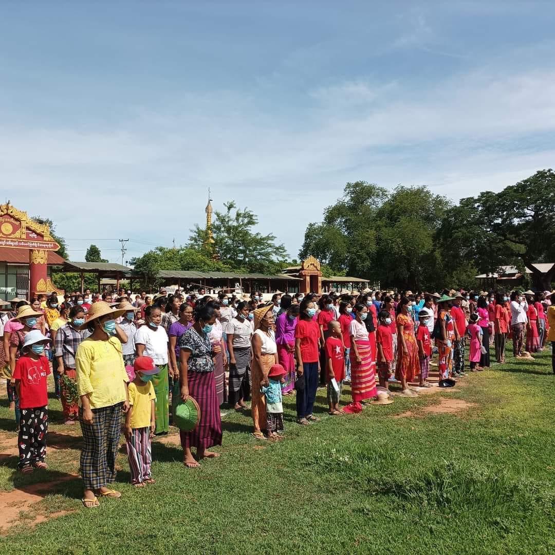 TTFR__Myanmar's tweet photo. Revolutionaries from villages of Northern Parts of YinnMarPin Township staged the anti-dictatorship protest and paid tribute to the Martyrs.

MYANMAR MARTYRS’ DAY #HonorTheFallenHeroes #July19Coup #WhatsHappeningInMyanmar https://t.co/O0WrC5v9Tj