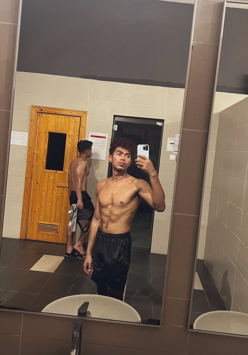 Content baru dalam sauna? 💦💦💦