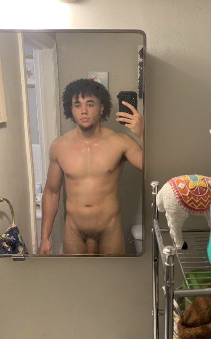 I need plus one!😫 https://t.co/LOmJfG7RoP