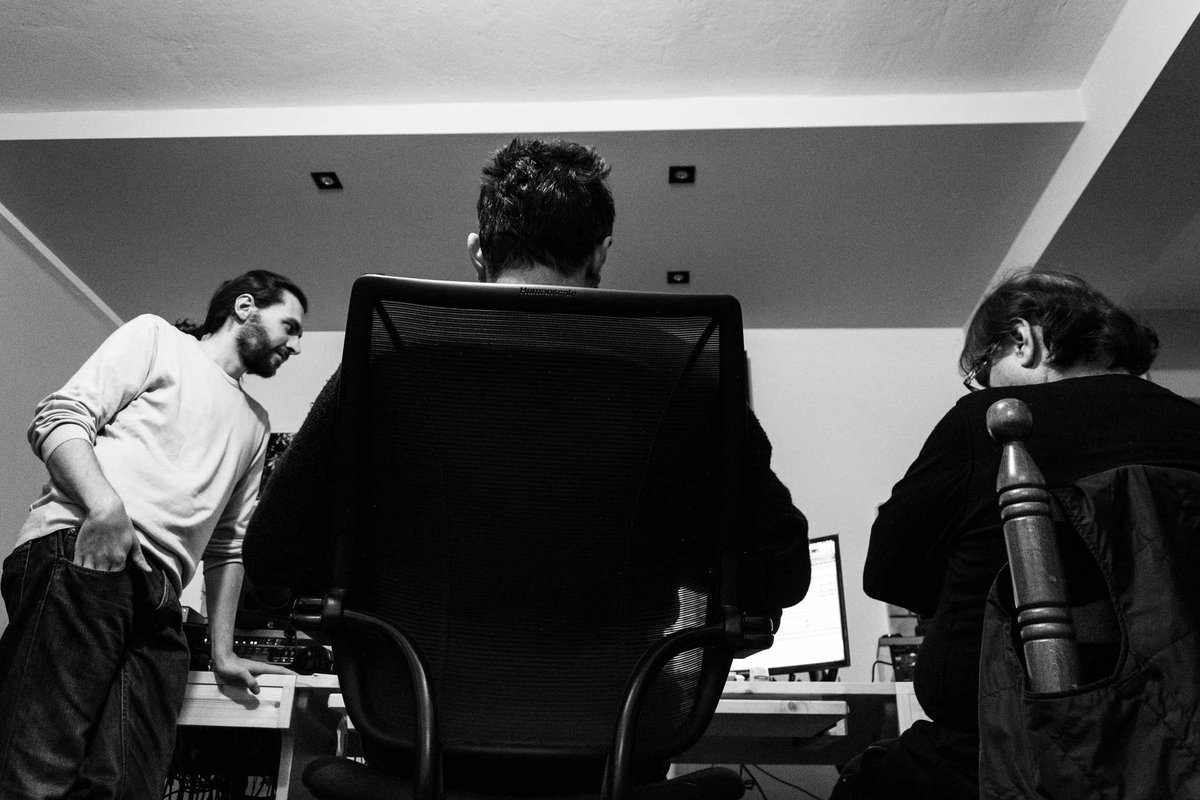 _giorgiopanico_'s tweet photo. ph @_map_k_ 

https://t.co/cIi387i9Wp

#iching #bookofchanges #librodeimutamenti #groove #worldmusic #musician #talentedmusicians #LucaBurocchi  #CarloCantini #studiorecording #recording #NewReleases #newmusicalbum #dodicilune #Italy #Perugia #umbria #jazz https://t.co/iQB4NjwT1M