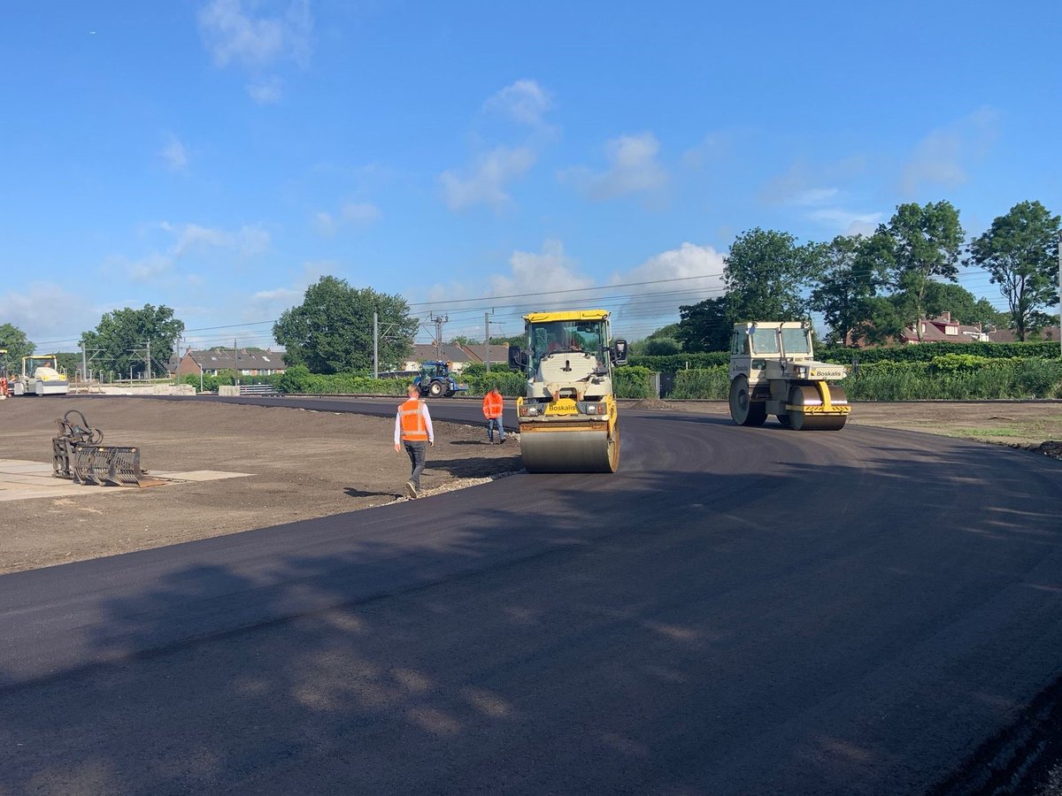 gemeentewoerden's tweet photo. In de nacht van 21 op 22 juli wordt de #Steinhagenseweg aangesloten op de nieuwe #Beneluxlaan ter hoogte van het gebouw van #Roche. Tussen 20.00 uur en 06.00 uur is de weg afgesloten en wordt gemotoriseerd verkeer omgeleid. Meer informatie➡https://t.co/8SsWG7ytJE #Woerden https://t.co/zgpLJtxVNi