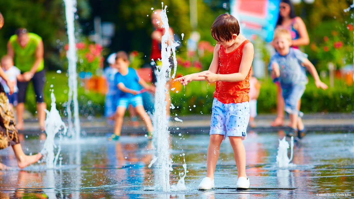 BMWSB_Bund's tweet image. #Städte gegen Trockenheit, #Hitze &amp;amp; Starkregen wappnen – @klara_geywitz im RTL/ntv-#Frühstart: „Unsere Städte brauchen mehr Grün &amp;amp; müssen mehr Wasser speichern können. Wir fördern daher u.a. die Anpassung des Stadtgrüns an den #Klimawandel &amp;amp; das Anlegen kühlender Flüsse &amp;amp; Bäche.“