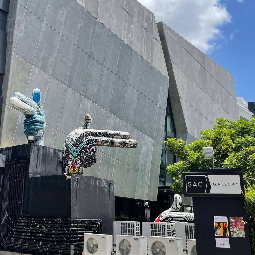 racheldamour's tweet photo. 今日は気になっていたアートギャラリーに来ました。
#sacgallery #bangkok https://t.co/U6HQI186Vo