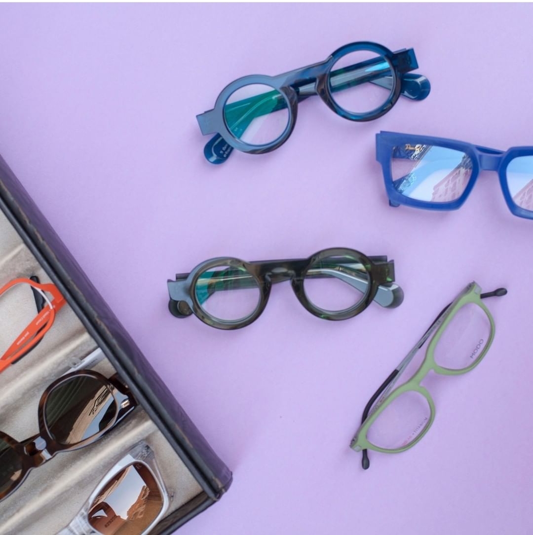 DMoptics's tweet photo. #DMÒptics #opticabarcelona #bcn #barcelona #viladegracia #gafasdesol #gafasdevista #gafasdediseñador #dandyseyewear #theoeyewear #modeyewear
📸 DM Òptics https://t.co/wmHbL6keWT https://t.co/NLHFy7ugSS