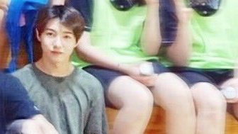 mrhverse's tweet photo. 18 year old renjun is really something else https://t.co/GwpynKouGV