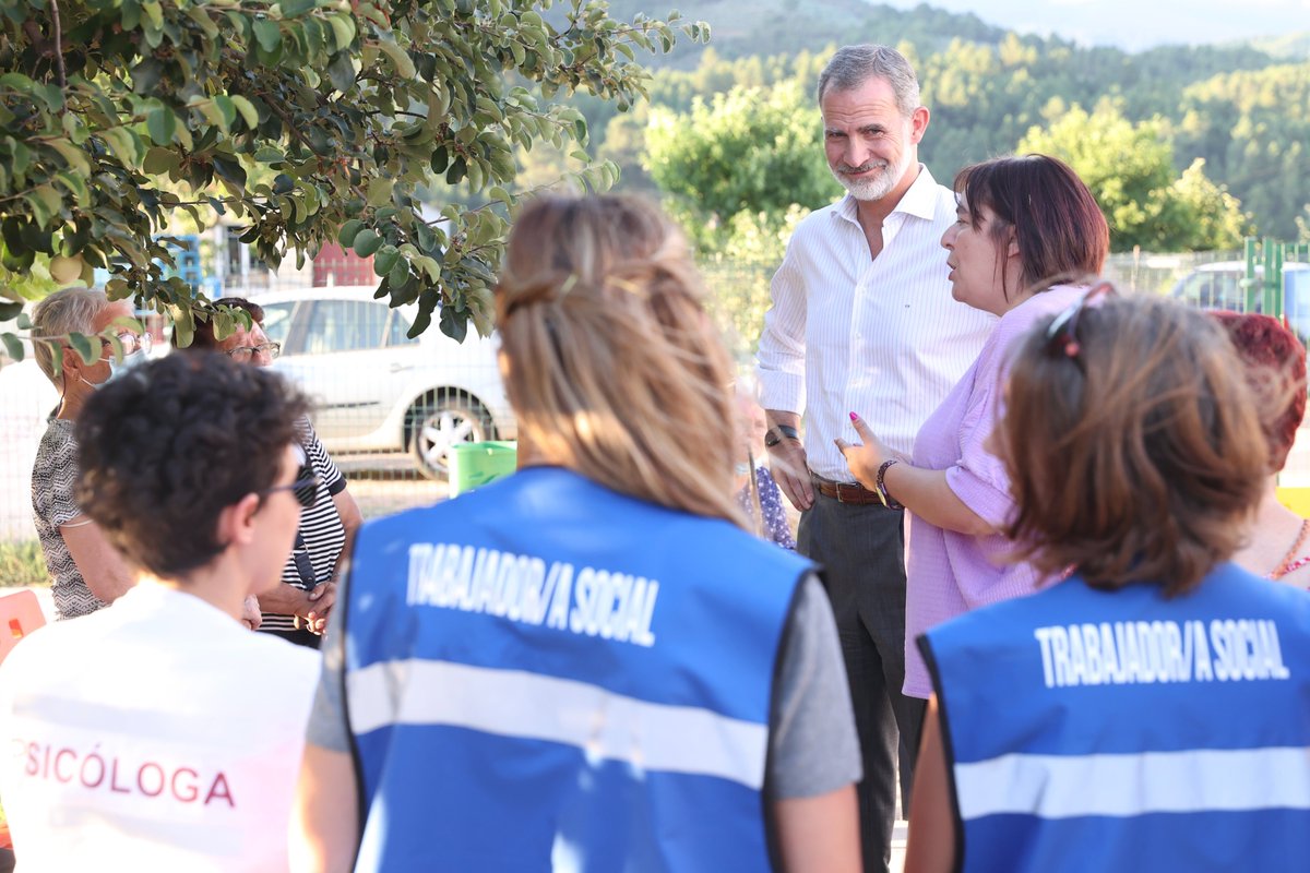 👏Orgullosas de la labor llevada a cabo por las compañeras del GISEEX <a href="/COTSC/">COTS CÁCERES</a> presentes en el Puesto de Mando Avanzado y acompañando a las vecinas de los municipios afectados por los incendios forestales en Cáceres. Cada día es más visible el #TSEmergencias 
📷<a href="/CasaReal/">Casa de S.M. el Rey</a>