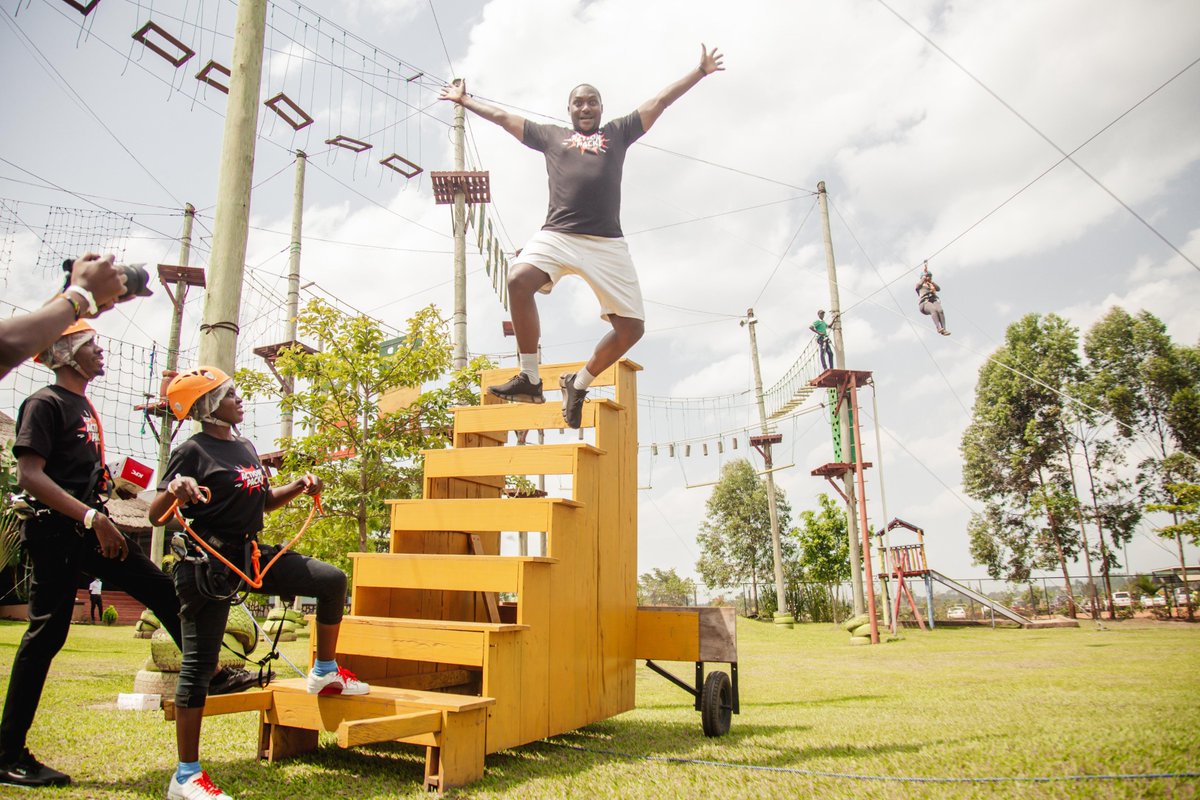 park_busika's tweet photo. We're calling all thrill seekers, adrenaline junkies and people who like to live on the wild side. Their is an awesome offer up for grabs so don't miss out!
Simply buy action packs going for 19k and 30k at any KFC outlet in Uganda, take a picture and post it.
#KFCActionpack https://t.co/E11glav6rL