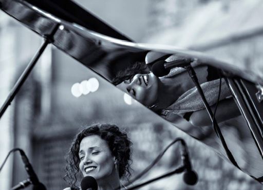 <a href="/Sheila_Blanco_/">Sheila Blanco</a> pone música y canta los poemas de Carmen Conde, Ernestina de Champurcín, Concha Méndez, Pilar de Valderrama, Margarita Ferreras, Josefina Romo Arregui...

🎶Cantando a las poetas del 27
📆Miércoles 20 de julio
🕖20:00 
📍Patio de Palmeras. Entrada libre