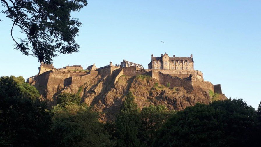 scottishbants2's tweet image. Let's have a vote, what's the best city in Scotland? 

❤️ for Glasgow
♻️ retweet for Edinburgh