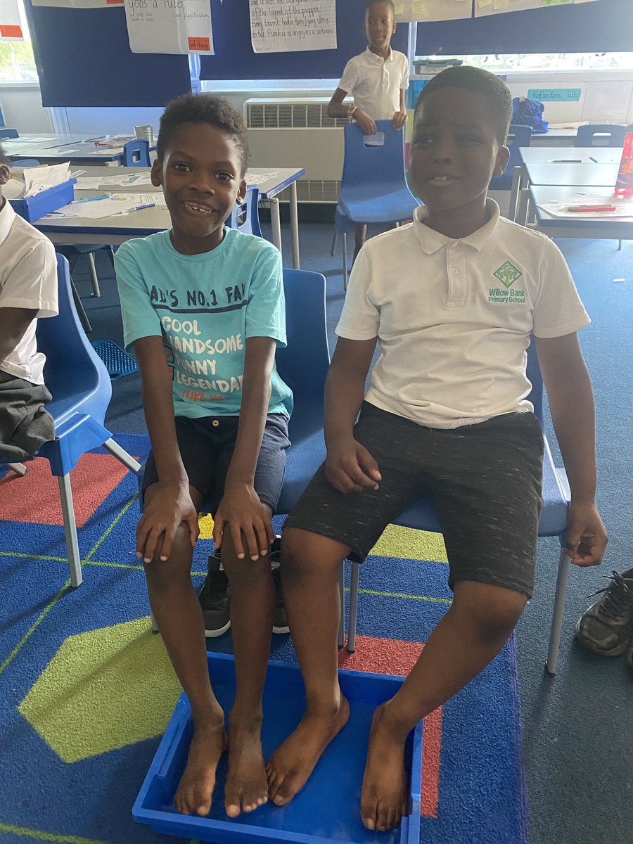 MrsEveTA's tweet photo. Finding ways to keep cool in Hornbeam Class😝 @msnembhard1 @MulberryWbp @willowbankpri @Bowiejcecc @NavSanghara #heatwave #melting #keepingcool #traywaterhack https://t.co/FcEGyIK8vh