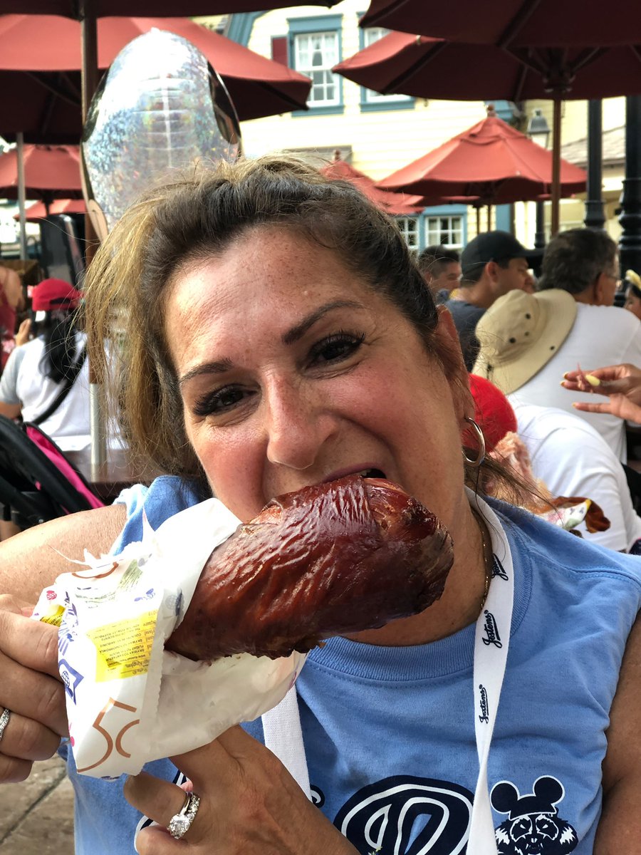 NSHS_Counseling's tweet image. North Students and Staffulty enjoyed their time at Magic Kingdom last night. #JRGC #NorthFamily #Wolverines @NSHSNorthNation @J_Renaissance