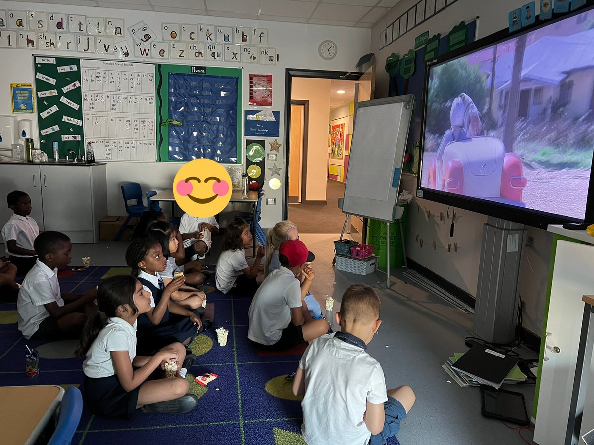 Enjoying a movie and snacks in the AC✌🏽 staying cool in 1FK! <a href="/GoresbrookSc/">Goresbrook School</a>
