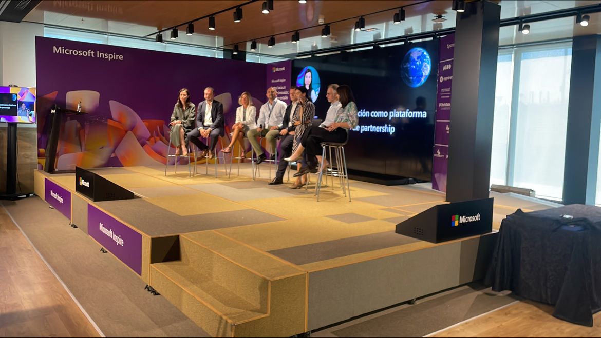 InnovarTecno's tweet photo. Hoy asisitimos al evento de @MicrosoftES #Inspire2022! Escuchando a Antonio Budia, Global Partner Solutions Spain y Alberto Granados, Presidente de Microsoft España; sobre el futuro y la importancia de seguir trabajando con los partners como motor principal del éxito. #MSPartner https://t.co/BXiKSA5Cmp
