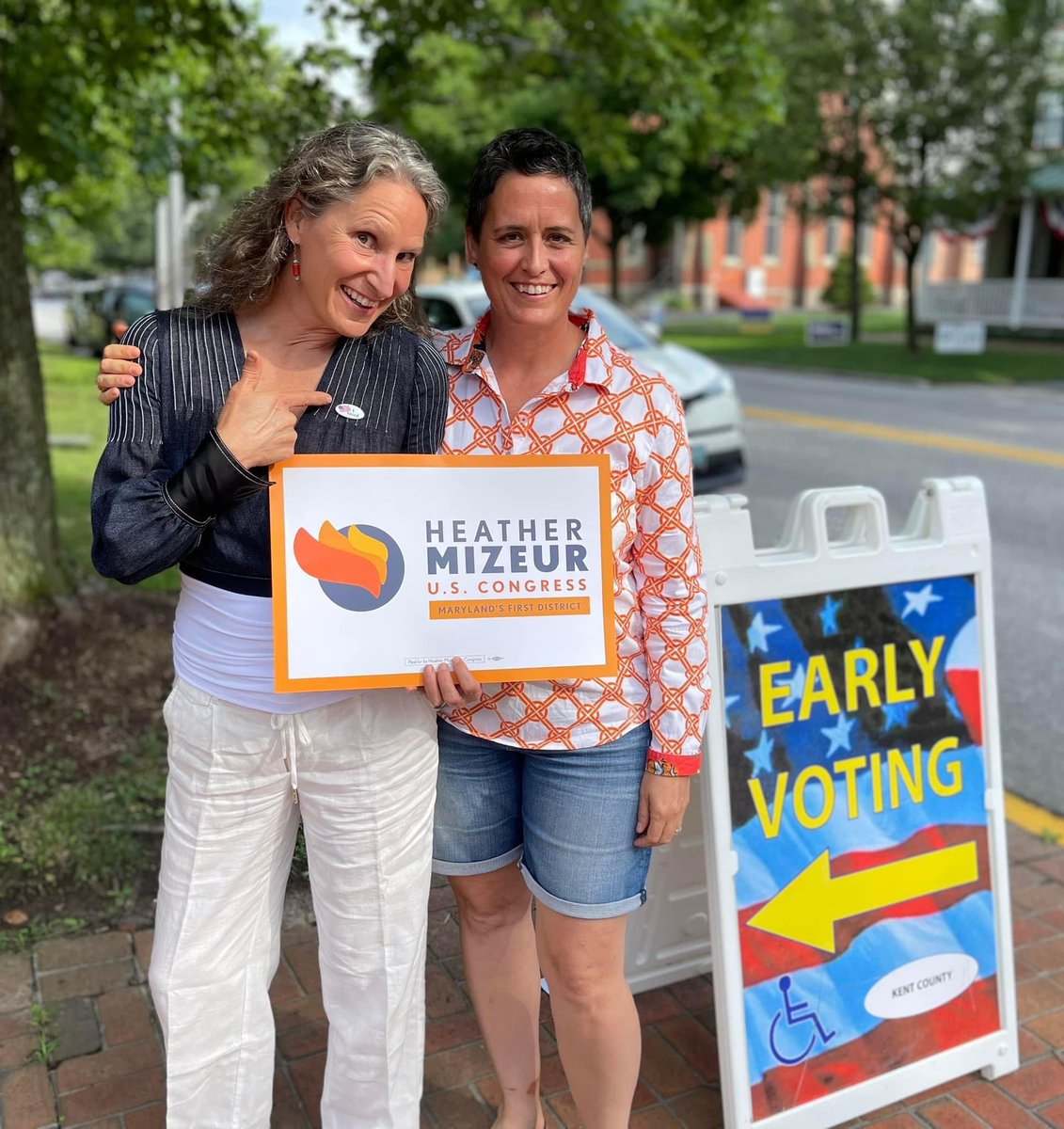 shellraiser23's tweet photo. @oXxRowanxXo Go vote! #getharrisout vote for @heathermizeur https://t.co/KyWSKHTugy