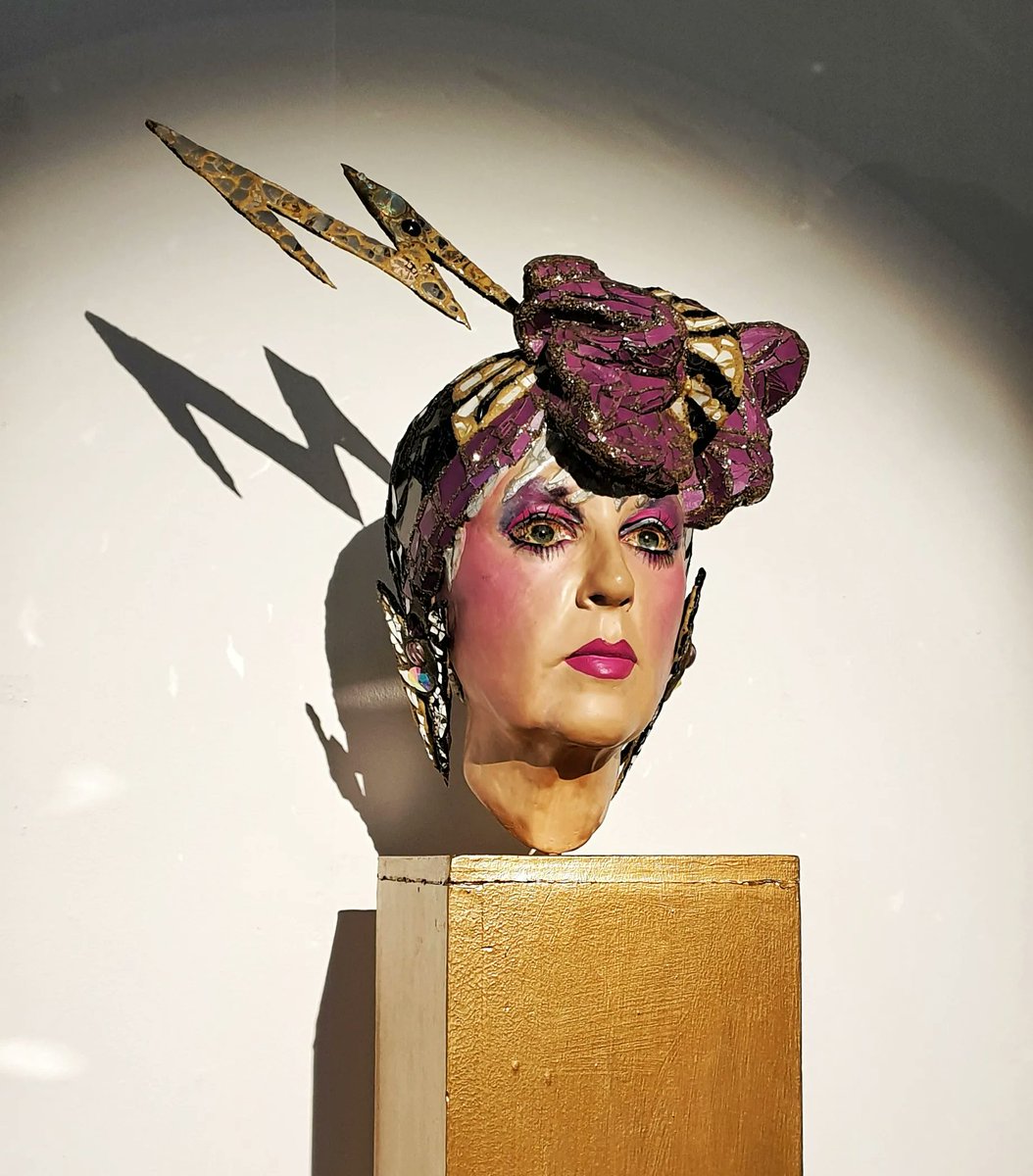 Molly Parkin was a socialite and fashion journalist whose work at the iconic magazine ‘Nova’ placed her at the heart of swinging London in the sixties. She struck up a friendship with Andrew and was the first co-host of Alternative Miss World. #AlternativeMissWorld