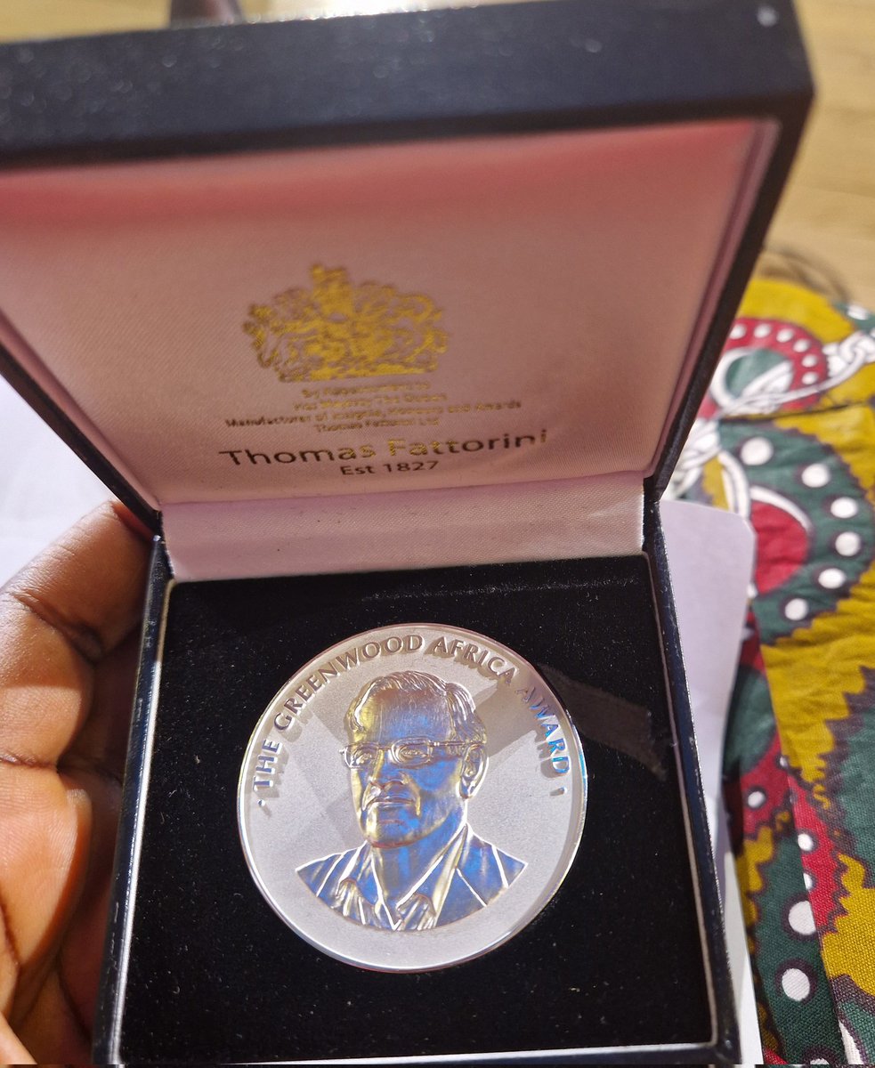 ChilomboMusa_'s tweet photo. A huge congratulations to my dear friend @melissakapulu on being conferred the Greenwood Africa Award at the 2022 @LSHTM graduation ceremony https://t.co/UpYWksjMOj