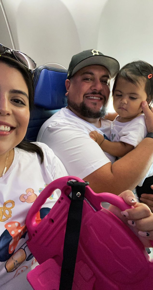 Estefania Contreras tweet media