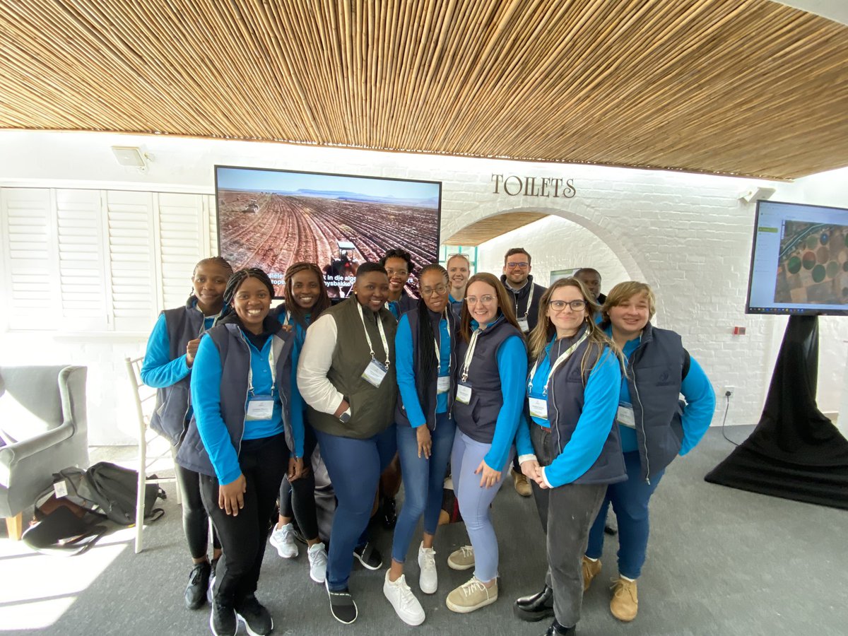 potatoes_za's tweet photo. Waar was jy when Potatoes South Africa Research Symposium 2022 took on the pursuit of #ThePerfectPotato? 🏆🥔🍃

#PotatoesSA 
@Willie18674579 @DirkUys15 @ClubMykonosLbn 

@Official_SABC1 @FarmersWeeklySA @SABC2 @SABCNews https://t.co/3wSW25TjWG