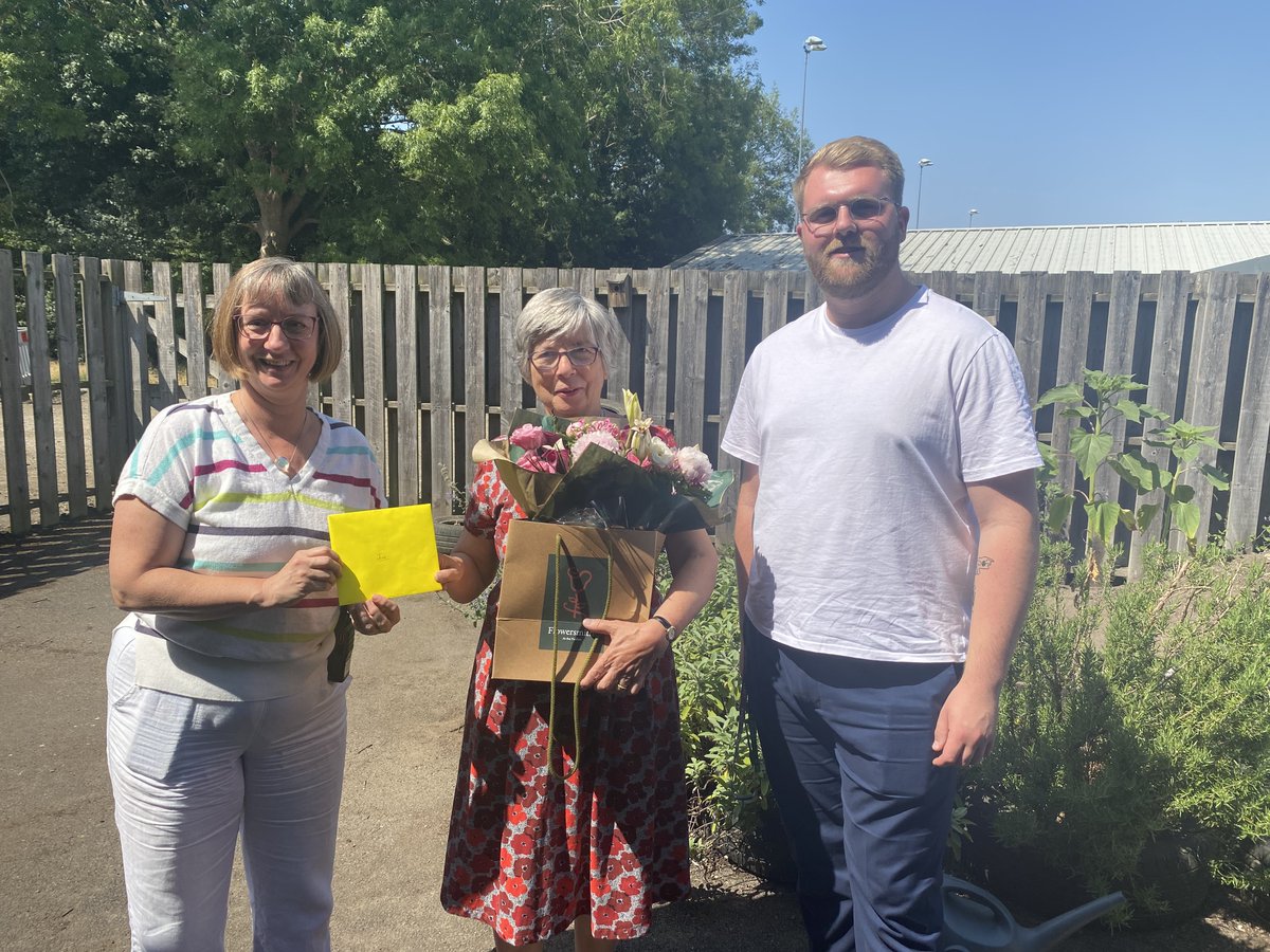 HayesbrookSch's tweet photo. A big thank you from everyone at Hayesbrook Academy to Jane from @tonrefugees for all the voluntary support she has offered this year to students from around the World to improve their English. #thankyou https://t.co/ZzI9d8D5ox