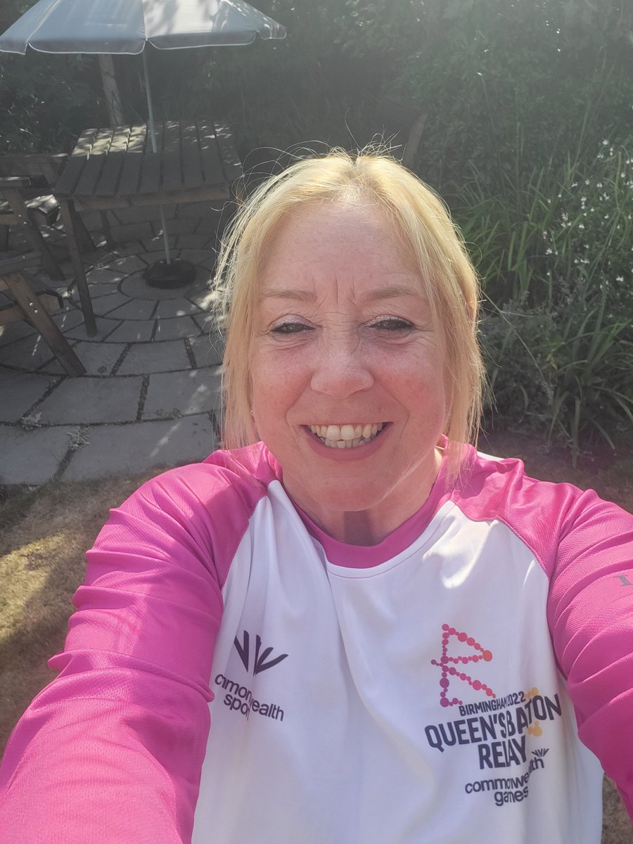 BourtonHelen's tweet photo. Ready for it..will smile every step of the way..bet you've got the best seat Dad https://t.co/56hy9rYfeh