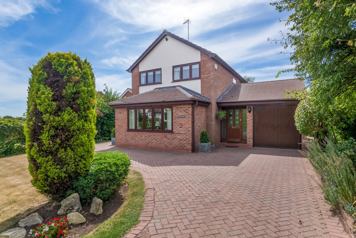 Peter Clarke & Co tweet media