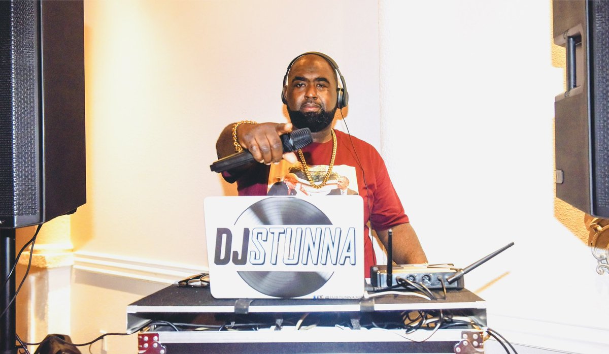 DjStunna305's tweet image. DJSTUNNA305 🎧🎤🔥

#djstunna305 #djservice #booktoday #eventdj #weddingdj #corporatedj #clubdj #letswork